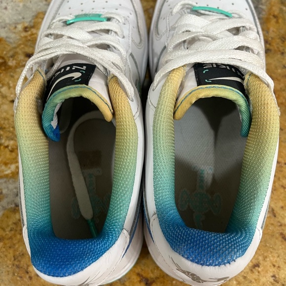 Nike Air Foce 1 size 5.5 - Picture 5 of 9